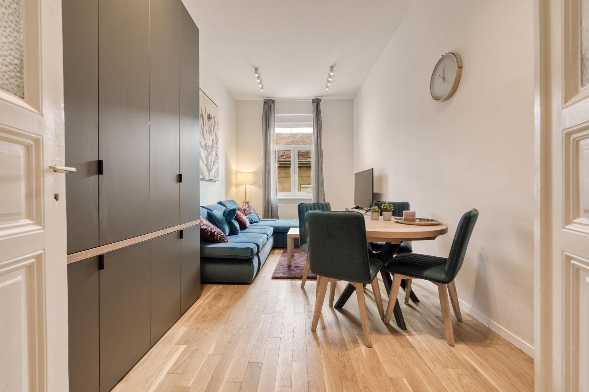 Apartments Old Town Gloria *